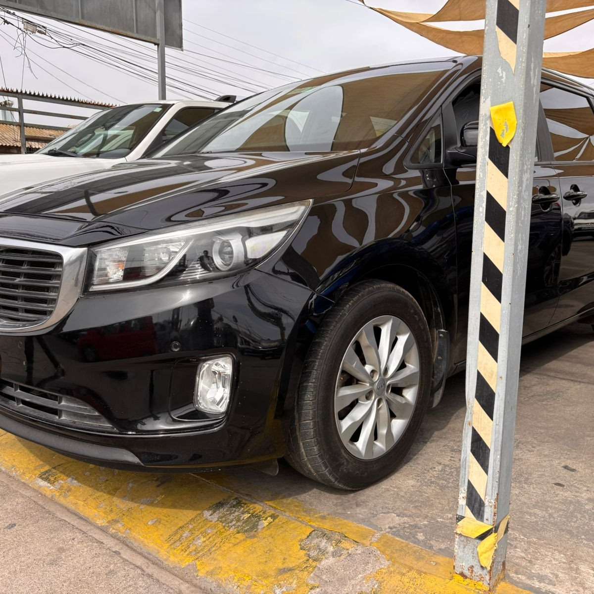 KIA GRAND CARNIVAL 3.3 EX AUT 7A 2015